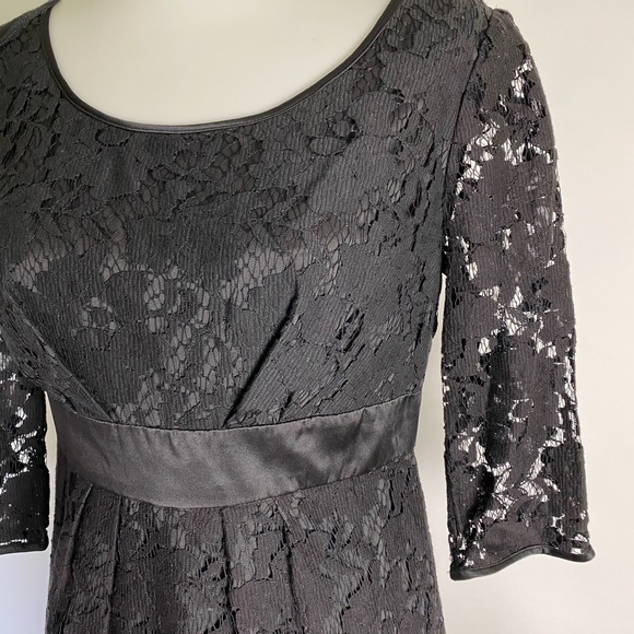 ADRIANNA PAPELL Lace & Silk Sheath Dress Black - Picture 3 of 12